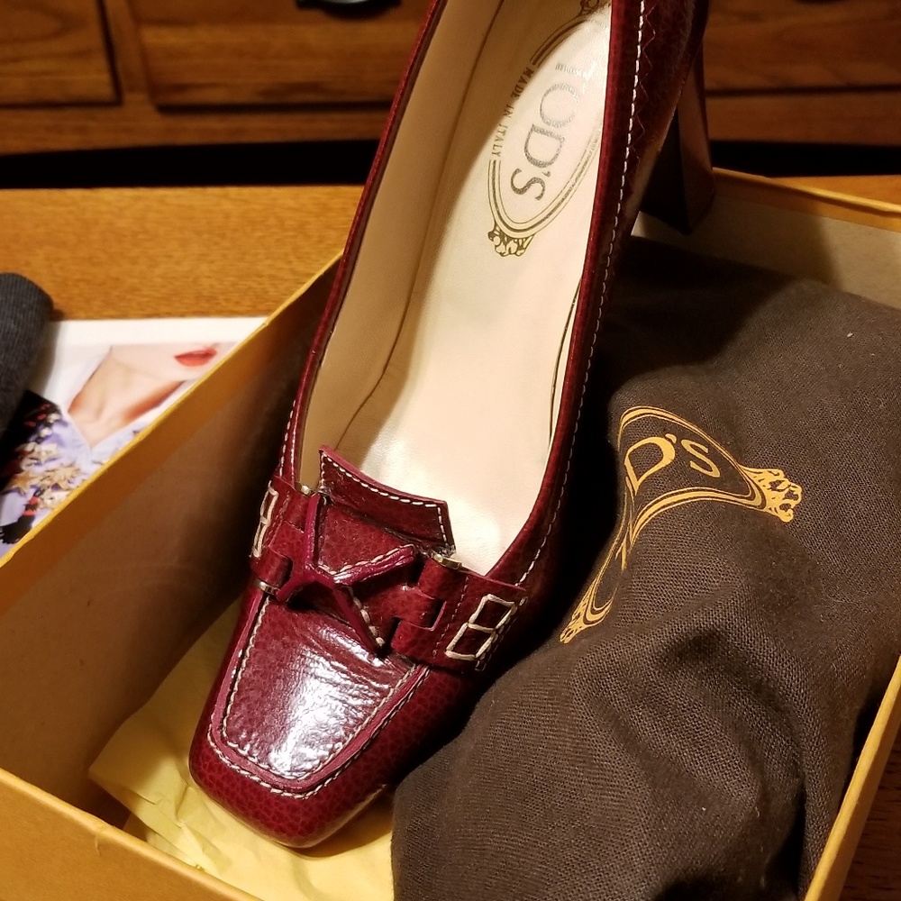 Tod's Patent Leather loafers
